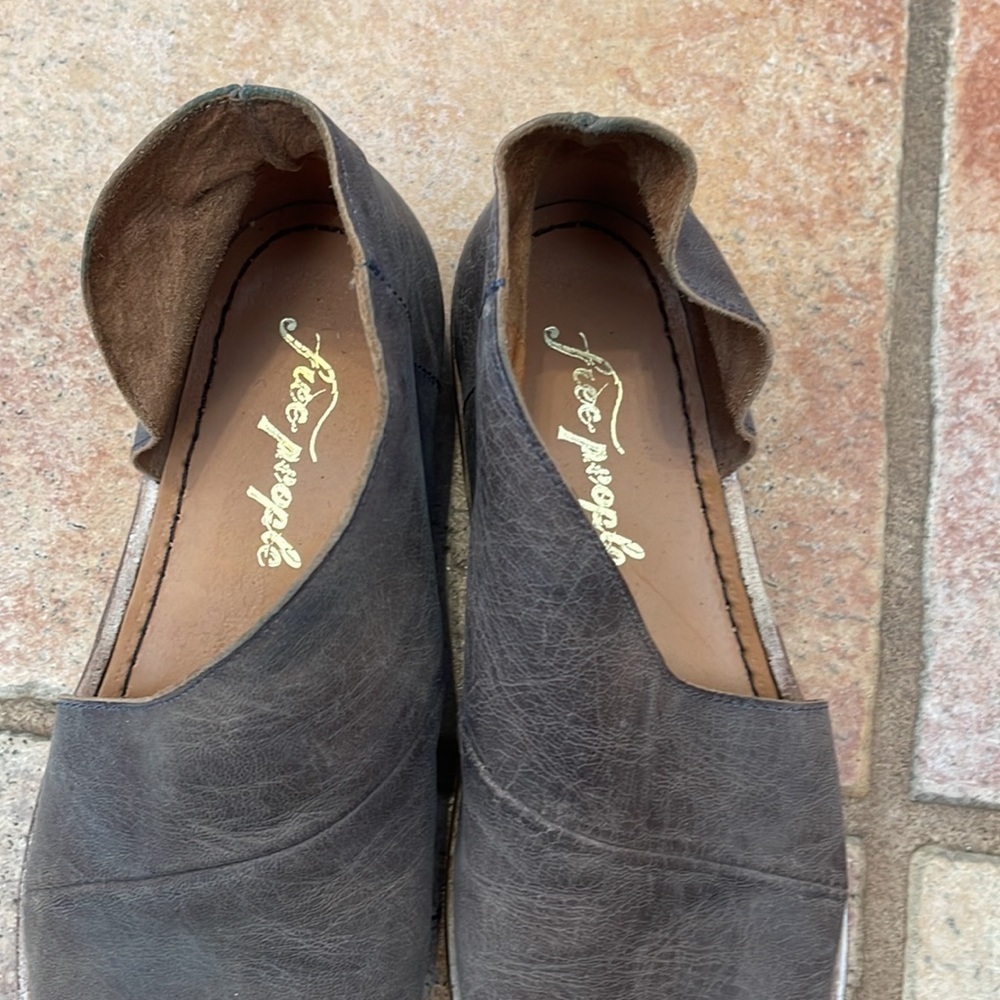 Free people open side, leather slip on flats size 36 - Picture 2 of 6